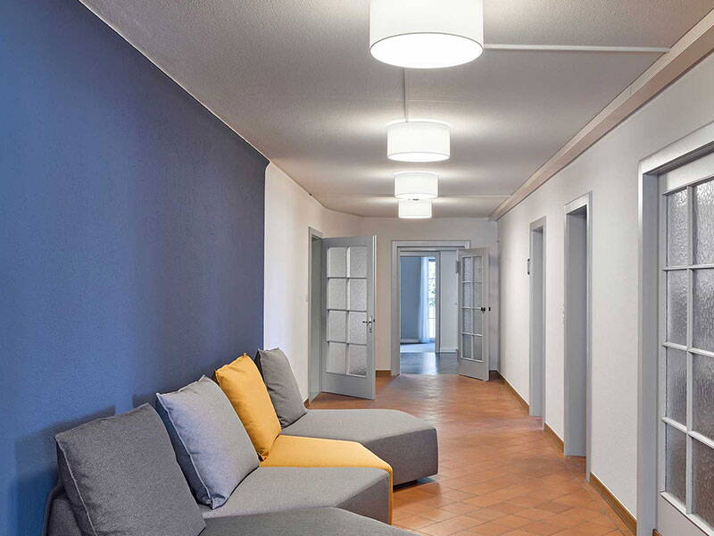 Frisch gestrichener Wartebereich im Sanatorium Kilchberg